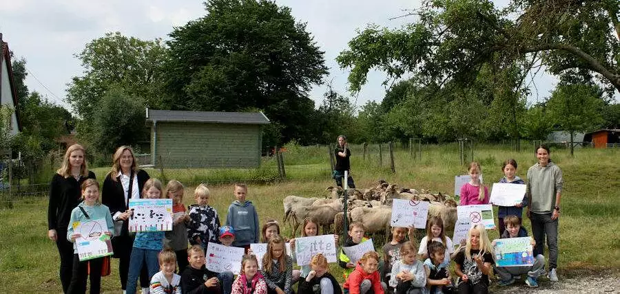 Kinder unserer Grundschulen retten mit Plakataktion Pia‘s Schafe – der WDR berichtet live